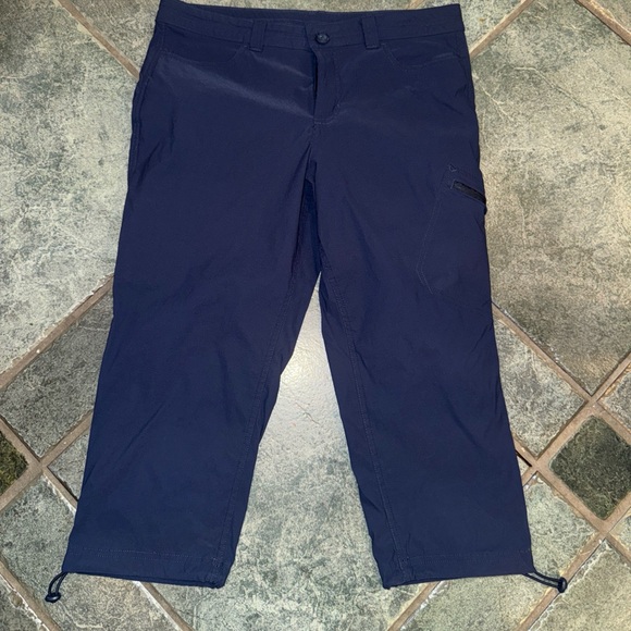 Eddie Bauer Women’s Rainier Tech Capri Pant 12 Navy Blue - Picture 7 of 7